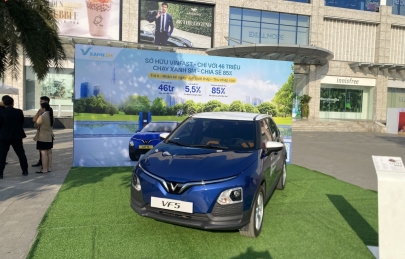 King Media thi công trọn gói lễ bàn giao xe Xanh SM